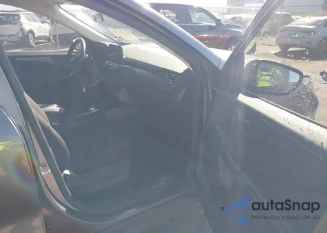 2024 Ford Escape Active z USA, uszkodzony, nr VIN 1FMCU0GN3RUB43576